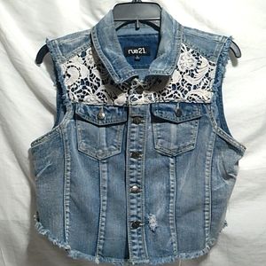 SALE! Rue21 Hi-Lo Jean Vest Sz.L Like New Condition (BX86)